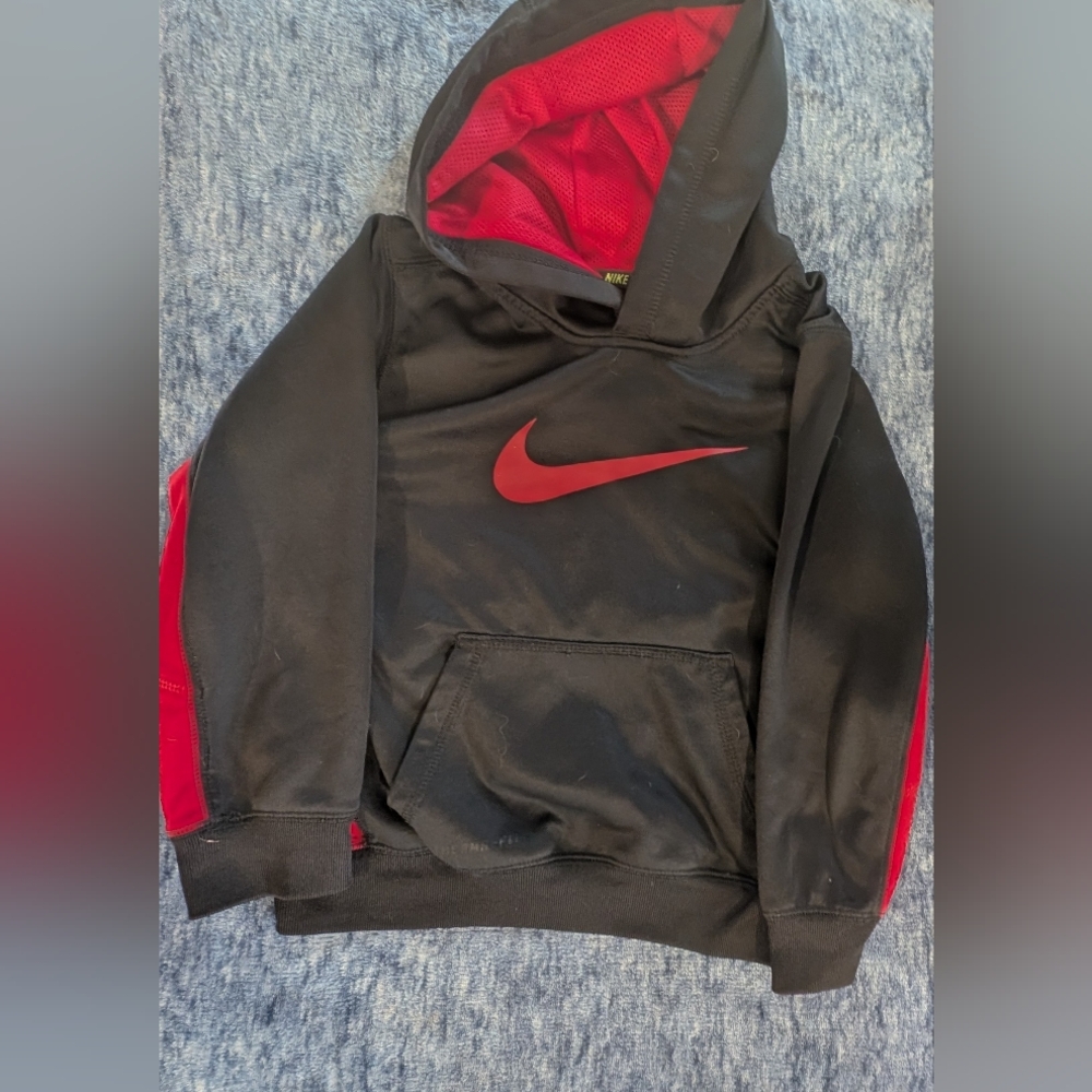 Nike Kids Size 7 Black and Red Hoodie
